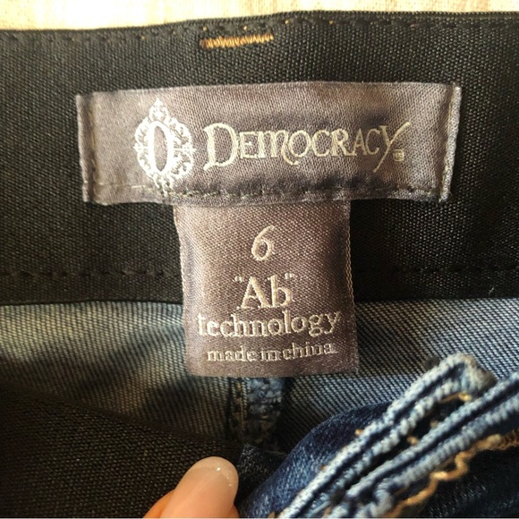 Democracy crop jean medium wash skinny extra stretch ab technology waist size 6 - Picture 3 of 8